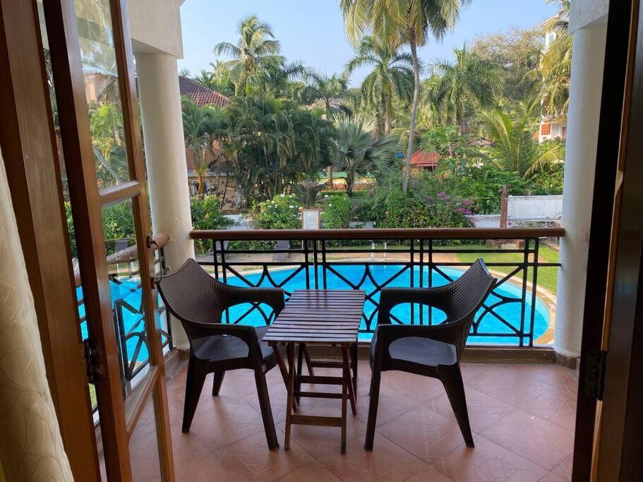 2Bhk Pool Facing Beachside Luxury Homestay In South Goa Betalbatim Exterior photo